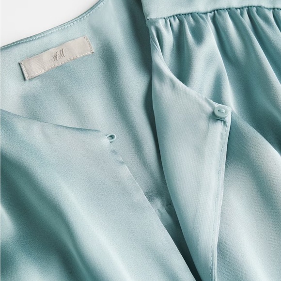 H&M DRAPED SATIN DRESS - Picture 6 of 7